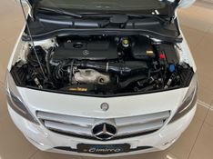 MERCEDES-BENZ B 200 1.6 TURBO 2014/2014 CIMIRRO AUTOMÓVEIS TAQUARA / Carros no Vale