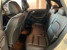 MERCEDES-BENZ B 200 1.6 TURBO 2014/2014 CIMIRRO AUTOMÓVEIS TAQUARA / Carros no Vale