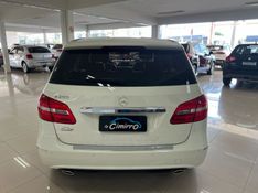 MERCEDES-BENZ B 200 1.6 TURBO 2014/2014 CIMIRRO AUTOMÓVEIS TAQUARA / Carros no Vale