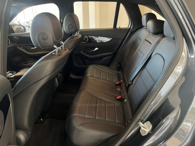 MERCEDES-BENZ GLC 250 2.0 16V CGI 4MATIC 9G-TRONIC 2016/2016 CIMIRRO AUTOMÓVEIS TAQUARA / Carros no Vale