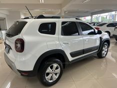 RENAULT DUSTER 1.6 INTENSE 16V 2021/2022 CIMIRRO AUTOMÓVEIS TAQUARA / Carros no Vale