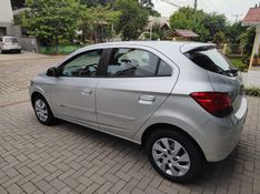 CHEVROLET ONIX 1.4 MPFI LT 8V 2015/2015 AWD MULTIMARCAS LAJEADO / Carros no Vale