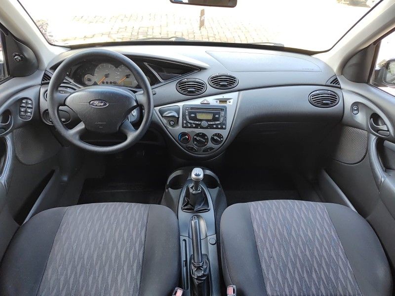 FORD FOCUS 1.6 GLX SEDAN 8V 2007/2007 AWD MULTIMARCAS LAJEADO / Carros no Vale