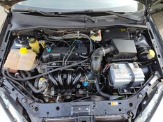 FORD FOCUS 1.6 GLX SEDAN 8V 2007/2007 AWD MULTIMARCAS LAJEADO / Carros no Vale