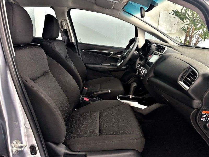 HONDA FIT 1.5 LX 16V 2017/2017 ANDRIGO VEÍCULOS CAXIAS DO SUL / Carros no Vale