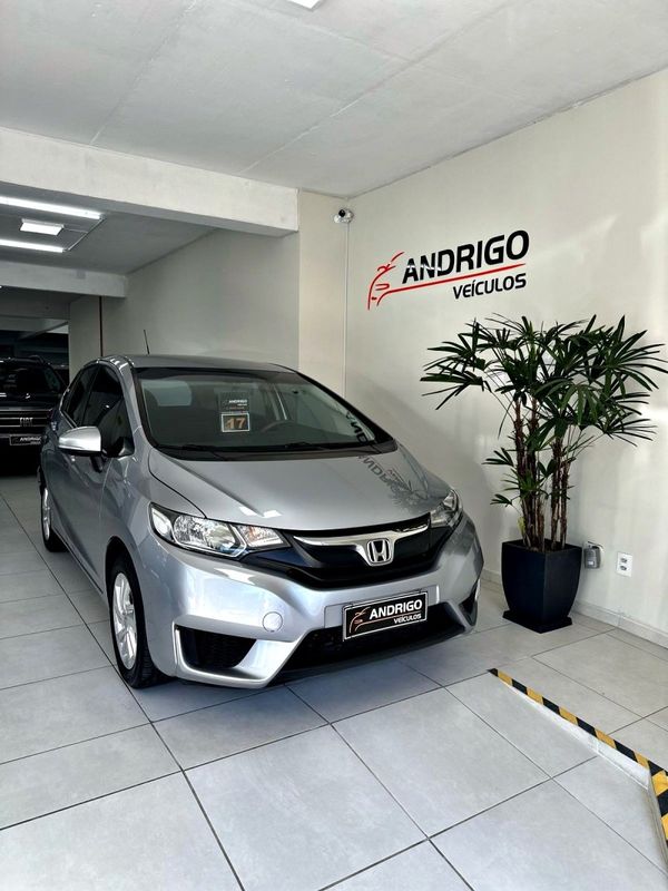 HONDA FIT 1.5 LX 16V 2017/2017 ANDRIGO VEÍCULOS CAXIAS DO SUL / Carros no Vale