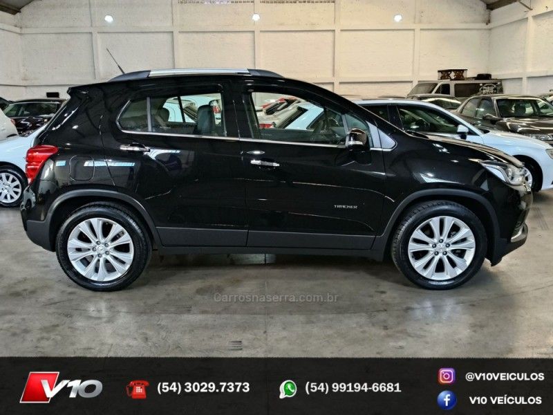 CHEVROLET TRACKER 1.4 16V PREMIER TURBO 2018/2019 V10 VEÍCULOS CAXIAS DO SUL / Carros no Vale
