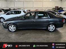 CHEVROLET VECTRA 2.0 MPFI EXPRESSION 8V 2005/2005 V10 VEÍCULOS CAXIAS DO SUL / Carros no Vale