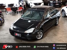 FORD FOCUS 2.0 GLX 16V 2006/2007 V10 VEÍCULOS CAXIAS DO SUL / Carros no Vale