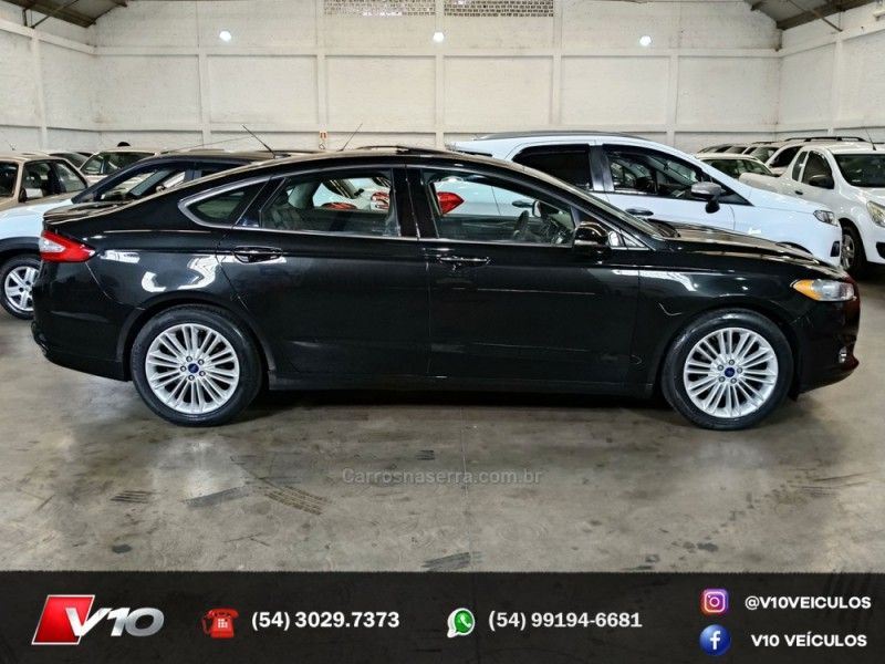 FORD FUSION 2.0 TITANIUM GTDI ECOBOOST FWD 2014/2015 V10 VEÍCULOS CAXIAS DO SUL / Carros no Vale