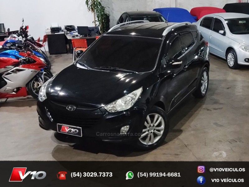 HYUNDAI IX35 2.0 MPI 4X2 16V 2012/2013 V10 VEÍCULOS CAXIAS DO SUL / Carros no Vale