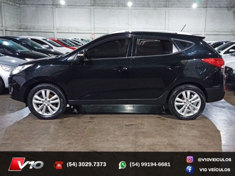 HYUNDAI IX35 2.0 MPI 4X2 16V 2012/2013 V10 VEÍCULOS CAXIAS DO SUL / Carros no Vale