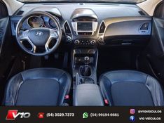 HYUNDAI IX35 2.0 MPI 4X2 16V 2012/2013 V10 VEÍCULOS CAXIAS DO SUL / Carros no Vale