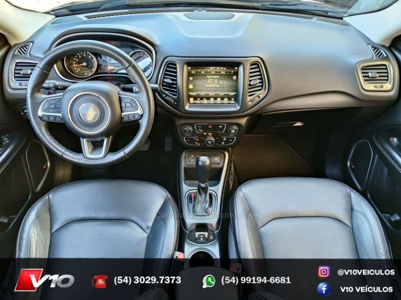 JEEP COMPASS 2.0 16V LONGITUDE 2017/2017 V10 VEÍCULOS CAXIAS DO SUL / Carros no Vale