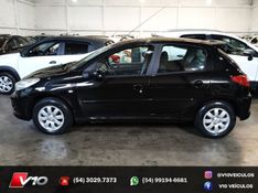PEUGEOT 207 1.4 XR SPORT 8V 2010/2011 V10 VEÍCULOS CAXIAS DO SUL / Carros no Vale