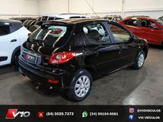 PEUGEOT 207 1.4 XR SPORT 8V 2010/2011 V10 VEÍCULOS CAXIAS DO SUL / Carros no Vale