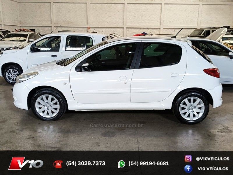 PEUGEOT 207 1.6 XS 16V 2010/2011 V10 VEÍCULOS CAXIAS DO SUL / Carros no Vale