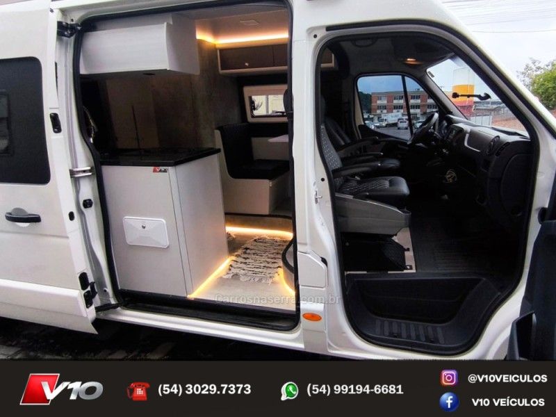 RENAULT MASTER 2.3 EXTRA FURGÃO L3H2 16V TURBO INTERCOOLER 2022/2023 V10 VEÍCULOS CAXIAS DO SUL / Carros no Vale