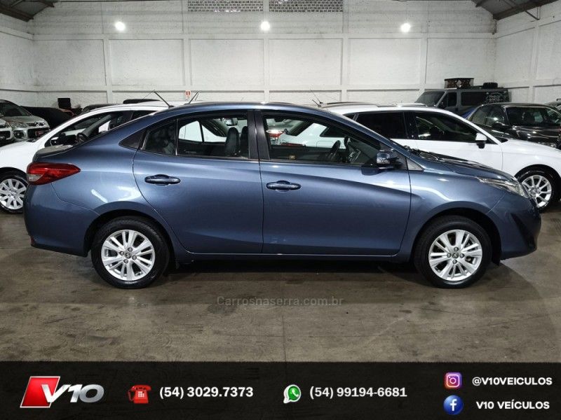 TOYOTA YARIS 1.5 XL SEDAN 16V 2019/2019 V10 VEÍCULOS CAXIAS DO SUL / Carros no Vale