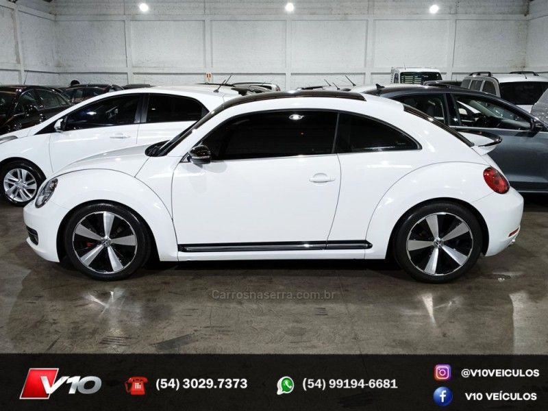 VOLKSWAGEN FUSCA 2.0 TSI 16V 2013/2014 V10 VEÍCULOS CAXIAS DO SUL / Carros no Vale