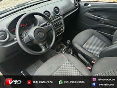 VOLKSWAGEN SAVEIRO 1.6 MI TRENDLINE CS 8V 2014/2015 V10 VEÍCULOS CAXIAS DO SUL / Carros no Vale