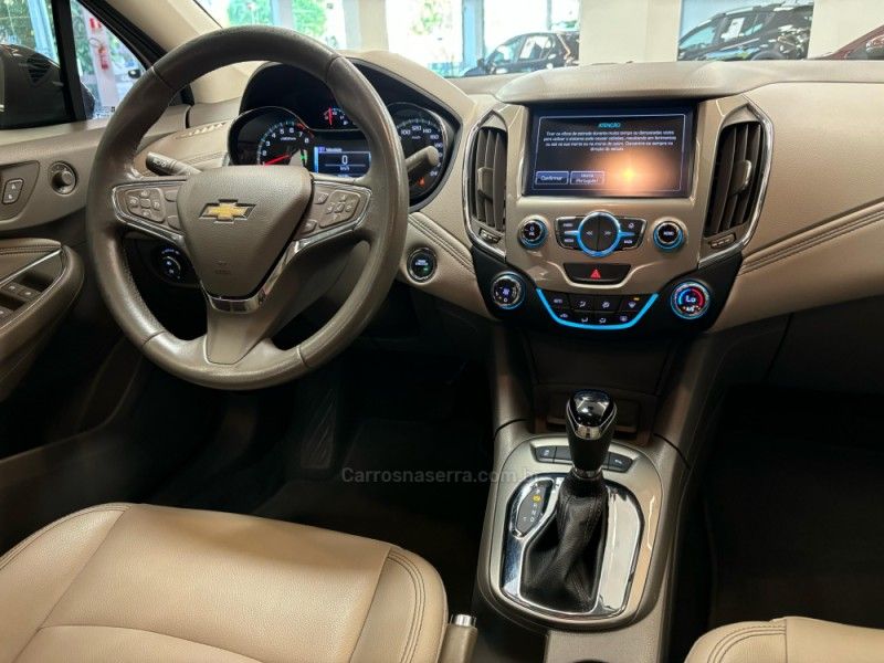 CHEVROLET CRUZE 1.4 TURBO LTZ 16V 2018/2019 LUIGGI AUTOMÓVEIS CARLOS BARBOSA / Carros no Vale