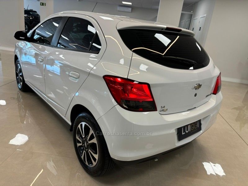 CHEVROLET ONIX 1.4 MPFI LTZ 8V 2013/2013 LUIGGI AUTOMÓVEIS CARLOS BARBOSA / Carros no Vale