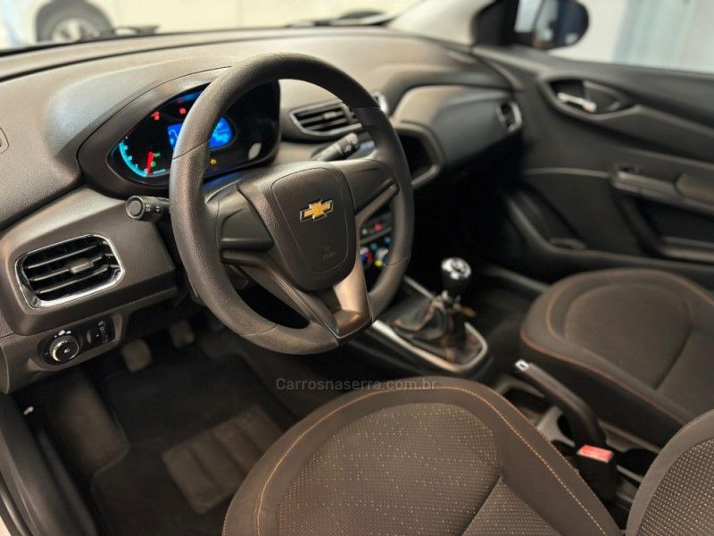 CHEVROLET ONIX 1.4 MPFI LTZ 8V 2013/2013 LUIGGI AUTOMÓVEIS CARLOS BARBOSA / Carros no Vale