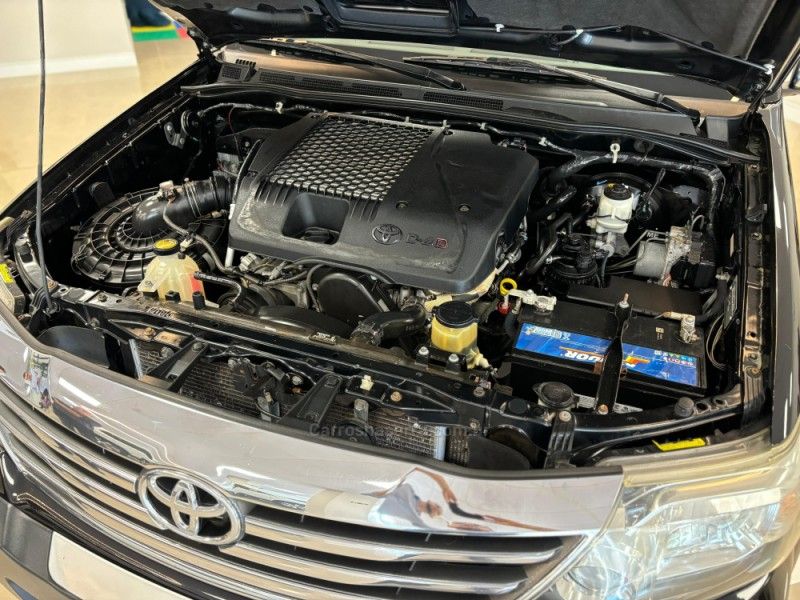 TOYOTA HILUX SW4 3.0 SRV 4X4 16V TURBO INTERCOOLER 2012/2012 LUIGGI AUTOMÓVEIS CARLOS BARBOSA / Carros no Vale