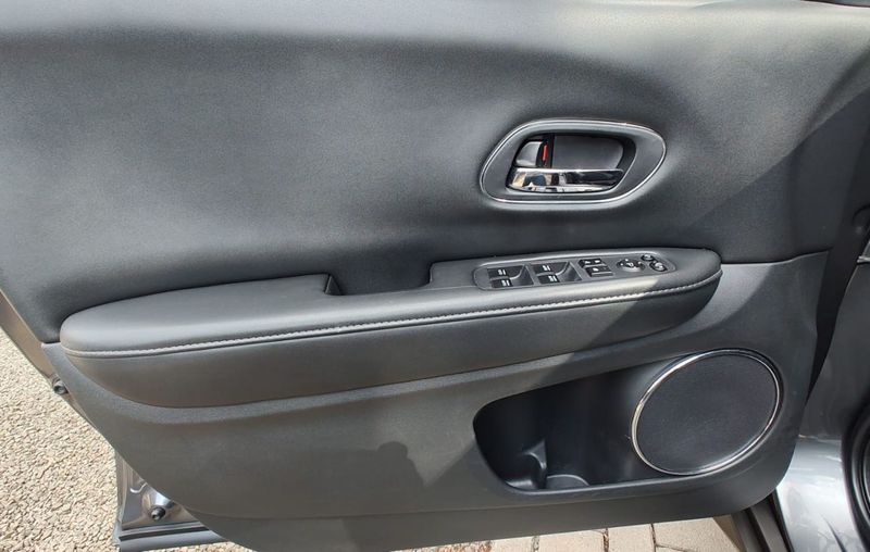 Honda HR-V EXL 1.8 Flexone 16V 2019/2020 VALE AUTOMÓVEIS LAJEADO / Carros no Vale