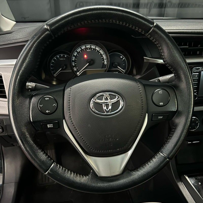 Toyota COROLLA GLi 1.8 2017/2017 SÉRGIO VEÍCULOS TEUTÔNIA / Carros no Vale
