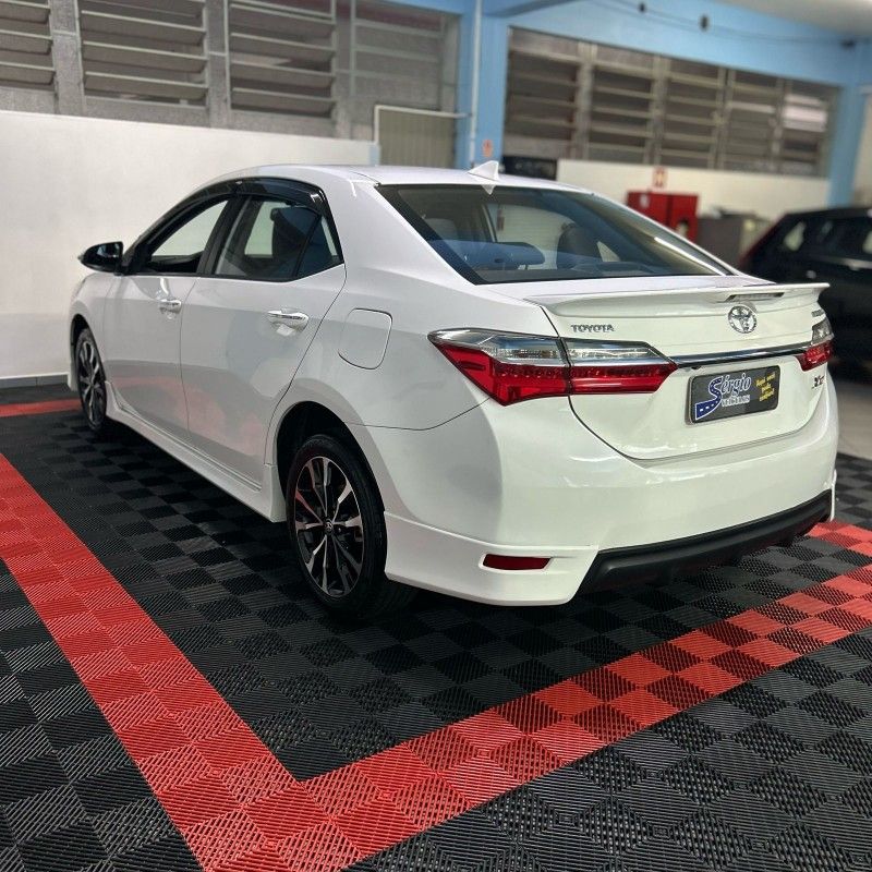 Toyota COROLLA XRS 2.0 2018/2018 SÉRGIO VEÍCULOS TEUTÔNIA / Carros no Vale