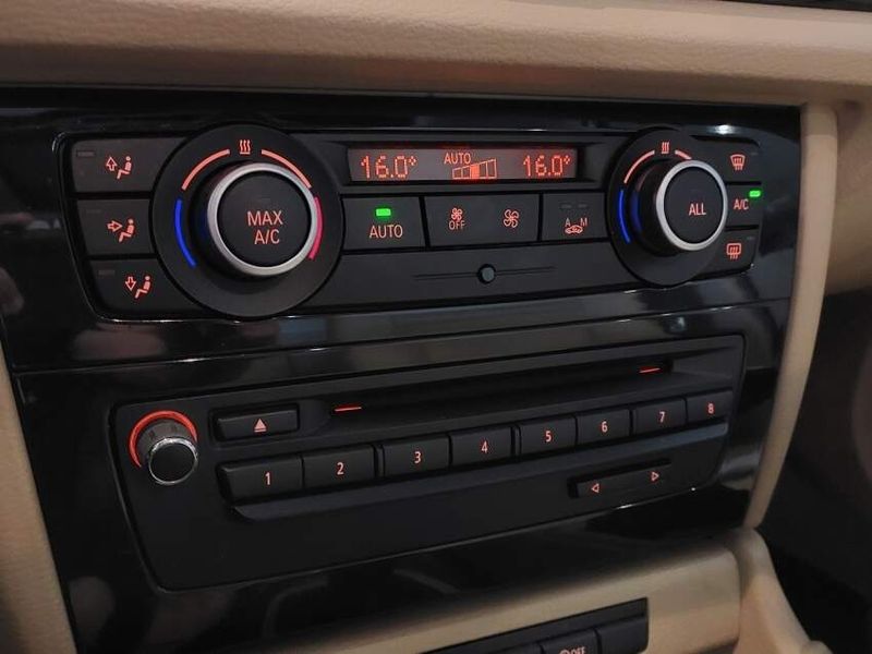 BMW X1 2.0 16V TURBO GASOLINA SDRIVE20I 4P AUTOMÁTICO 2013/2014 BETIOLO NOVOS E SEMINOVOS LAJEADO / Carros no Vale