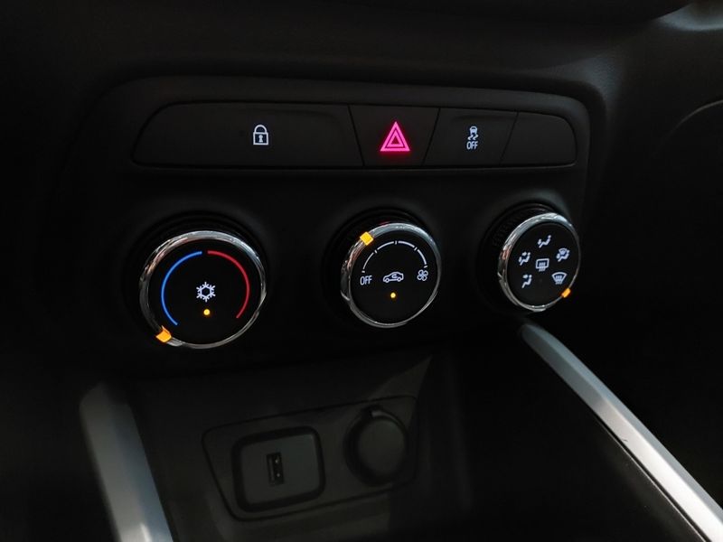 Chevrolet ONIX 1.0 FLEX LT MANUAL 2021/2022 BETIOLO NOVOS E SEMINOVOS LAJEADO / Carros no Vale