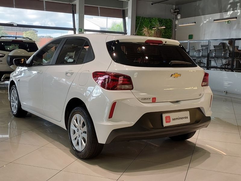 Chevrolet ONIX 1.0 FLEX LT MANUAL 2021/2022 BETIOLO NOVOS E SEMINOVOS LAJEADO / Carros no Vale