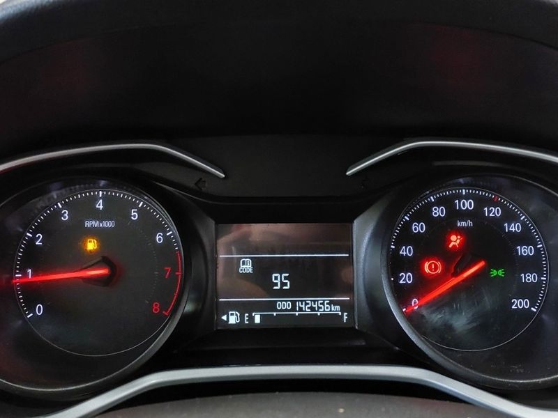 Chevrolet ONIX 1.0 FLEX PLUS LT MANUAL 2020/2021 BETIOLO NOVOS E SEMINOVOS LAJEADO / Carros no Vale