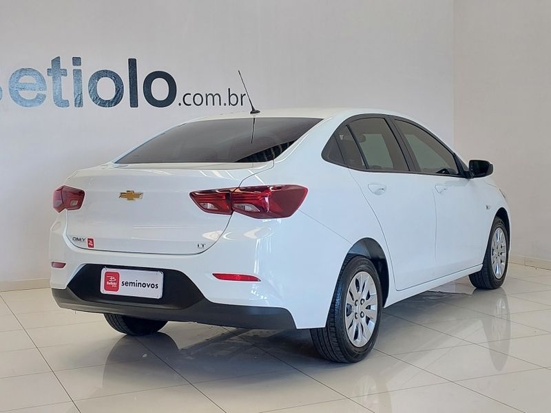 Chevrolet ONIX 1.0 FLEX PLUS LT MANUAL 2022/2023 BETIOLO NOVOS E SEMINOVOS LAJEADO / Carros no Vale