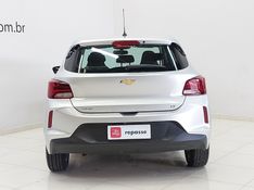 Chevrolet ONIX 1.0 FLEX PLUS LT MANUAL 2020/2021 BETIOLO NOVOS E SEMINOVOS LAJEADO / Carros no Vale