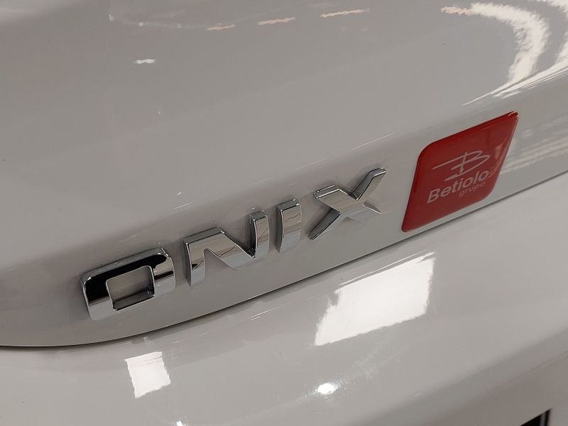 Chevrolet ONIX 1.0 MPFI LT 8V FLEX 4P MANUAL 2016/2016 BETIOLO NOVOS E SEMINOVOS LAJEADO / Carros no Vale