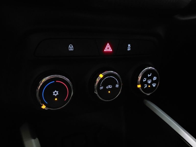 Chevrolet ONIX 1.0 TURBO FLEX AUTOMÁTICO 2021/2022 BETIOLO NOVOS E SEMINOVOS LAJEADO / Carros no Vale