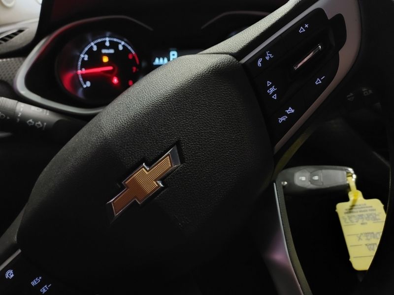 Chevrolet ONIX 1.0 TURBO FLEX AUTOMÁTICO 2021/2022 BETIOLO NOVOS E SEMINOVOS LAJEADO / Carros no Vale