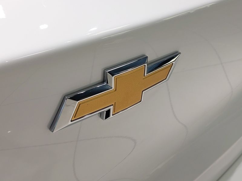 Chevrolet ONIX 1.0 TURBO FLEX AUTOMÁTICO 2021/2022 BETIOLO NOVOS E SEMINOVOS LAJEADO / Carros no Vale