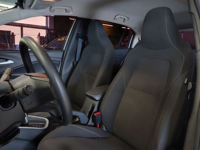 Chevrolet ONIX 1.0 TURBO FLEX AUTOMÁTICO 2021/2022 BETIOLO NOVOS E SEMINOVOS LAJEADO / Carros no Vale