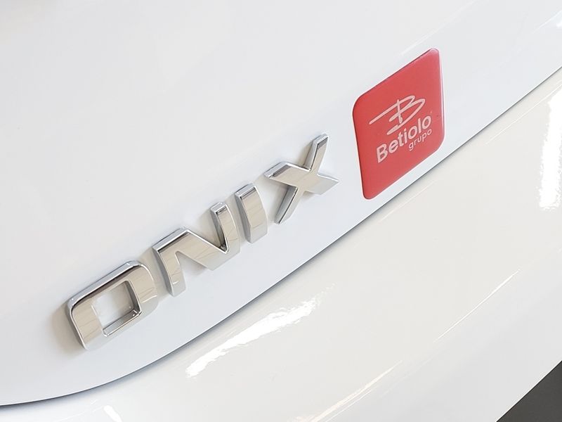 Chevrolet ONIX 1.0 TURBO FLEX LT AUTOMÁTICO 2023/2023 BETIOLO NOVOS E SEMINOVOS LAJEADO / Carros no Vale