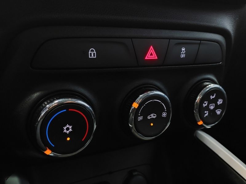 Chevrolet ONIX 1.0 TURBO FLEX LT MANUAL 2021/2022 BETIOLO NOVOS E SEMINOVOS LAJEADO / Carros no Vale