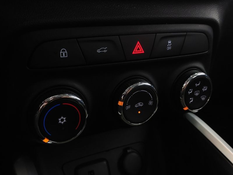 Chevrolet ONIX 1.0 TURBO FLEX LT MANUAL 2019/2020 BETIOLO NOVOS E SEMINOVOS LAJEADO / Carros no Vale