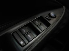 Chevrolet ONIX 1.0 TURBO FLEX LT MANUAL 2021/2022 BETIOLO NOVOS E SEMINOVOS LAJEADO / Carros no Vale