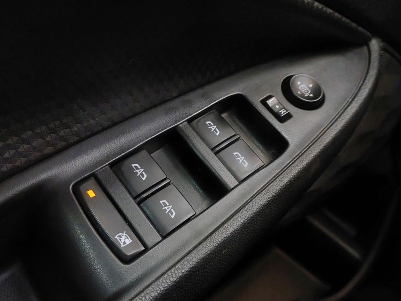 Chevrolet ONIX 1.0 TURBO FLEX LT MANUAL 2019/2020 BETIOLO NOVOS E SEMINOVOS LAJEADO / Carros no Vale