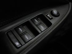Chevrolet ONIX 1.0 TURBO FLEX LT MANUAL 2021/2022 BETIOLO NOVOS E SEMINOVOS LAJEADO / Carros no Vale