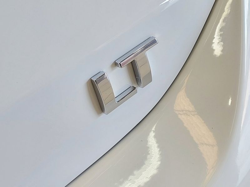 Chevrolet ONIX 1.0 TURBO FLEX LT MANUAL 2022/2023 BETIOLO NOVOS E SEMINOVOS LAJEADO / Carros no Vale